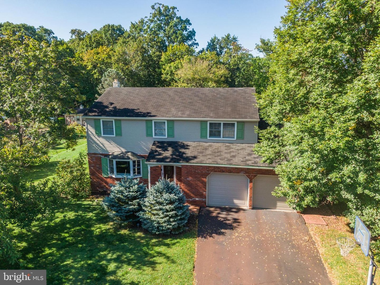 Aerial front view of 1040 Hunter Hill Drive