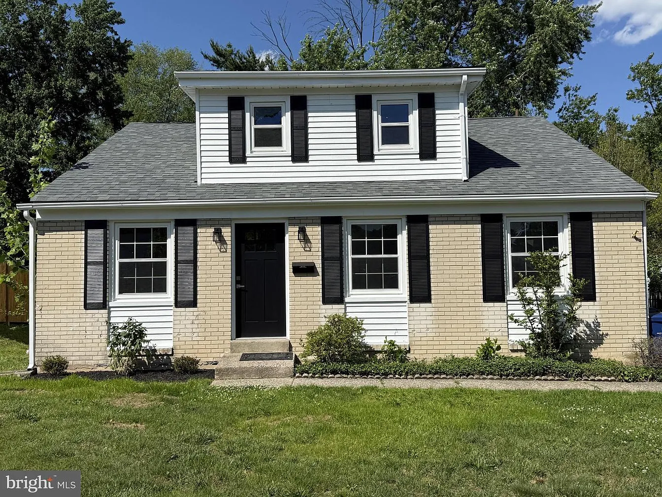 Front exterior of 2921 Senak Road